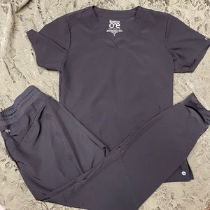 Barco One scrub set black